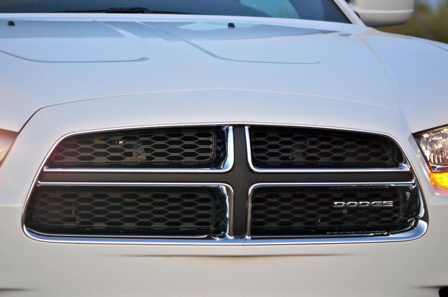  Dodge Charger Rallye V6 2011 года  (фото 2 из 42)